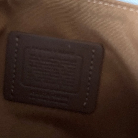 COACH-NWT Woodstock Leather Wristlet - Picture 5 of 13